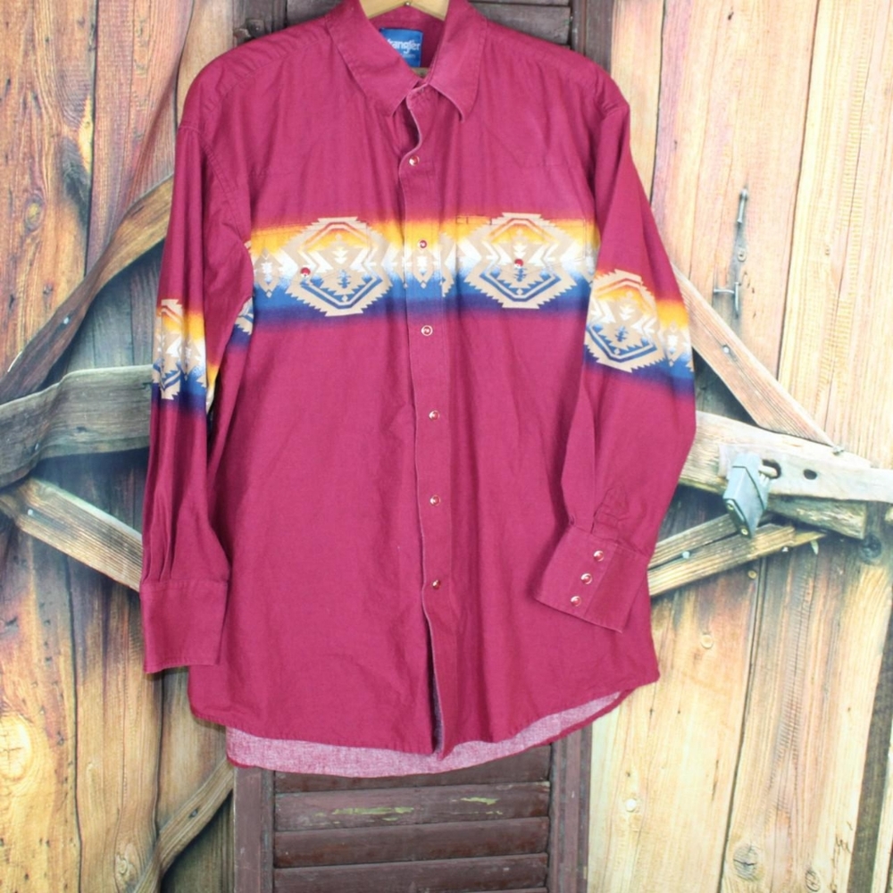 Mens size large 90s vintage wrangler western button down.